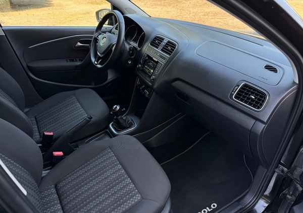 Volkswagen Polo cena 36900 przebieg: 69521, rok produkcji 2017 z Swarzędz małe 277